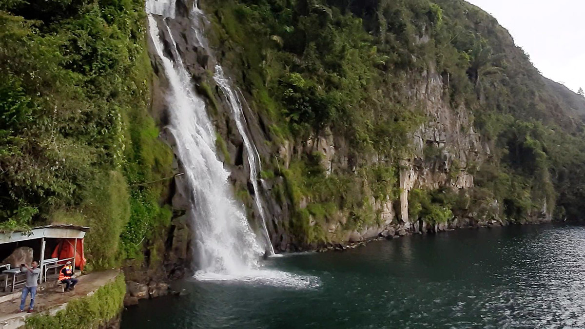 Air Terjun Situmurun